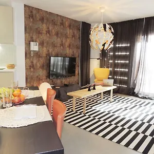 https://perfect-holiday-home-el-medano-tenerife.tenerifehoteles.net